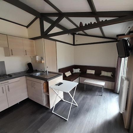 Camping Au Tour De L'Aveyron L'Hospitalet-du-Larzac ภายนอก รูปภาพ