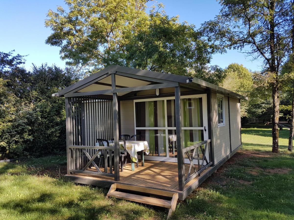 Camping Au Tour De L'Aveyron L'Hospitalet-du-Larzac ภายนอก รูปภาพ