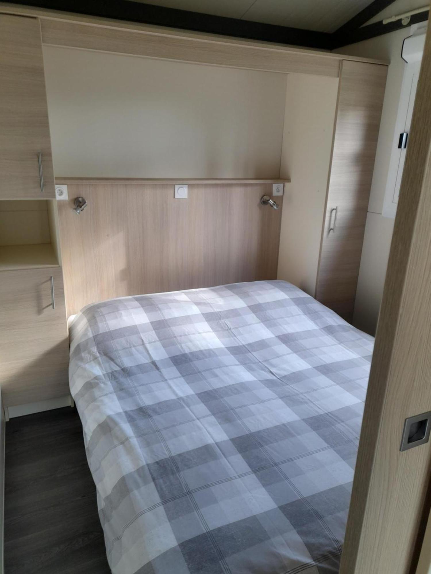 Camping Au Tour De L'Aveyron L'Hospitalet-du-Larzac ภายนอก รูปภาพ